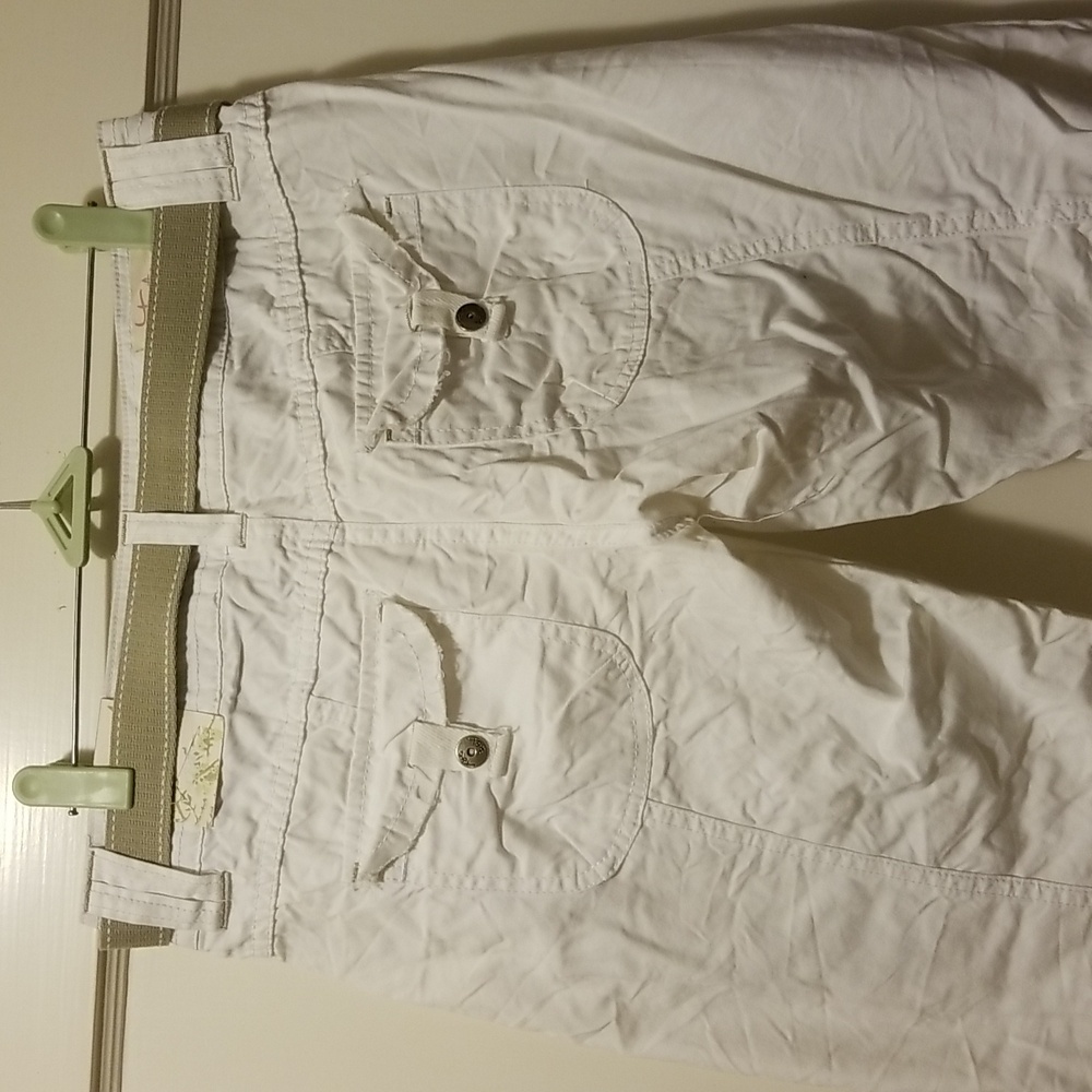 New Tyte White Cargo pants Size 7 with green belt. - Picture 4 of 5